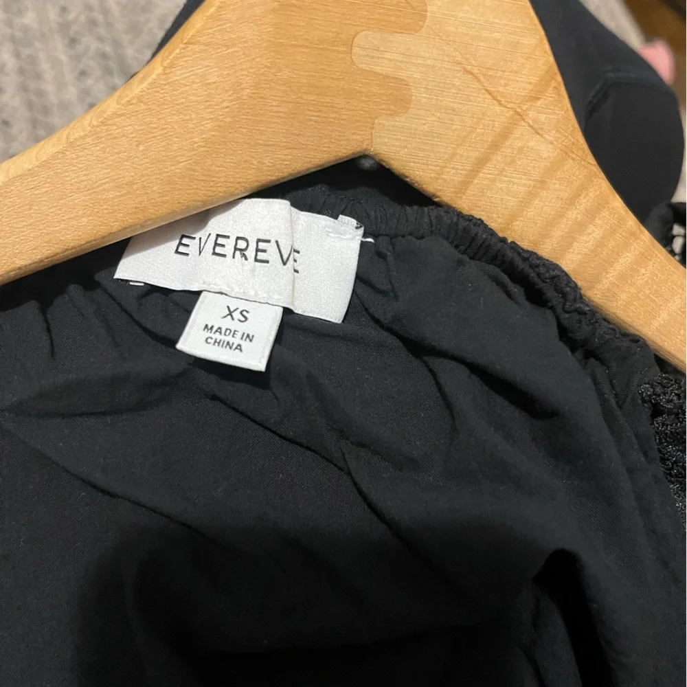 Evereve women’s black patterned, dressy tank top. Size XS. Barely worn! - Picture 3 of 3